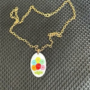 Cottagecore Enamel Flower Pendant Necklace - Estate Sale Find